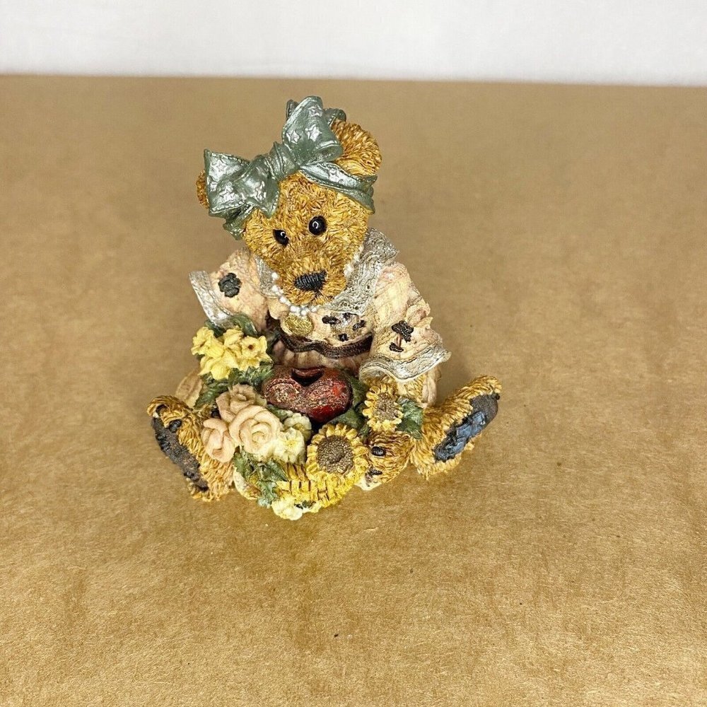 Boyds Bears & Friends Justina...The Message "Bearer" Figurine 1995 Style #2273